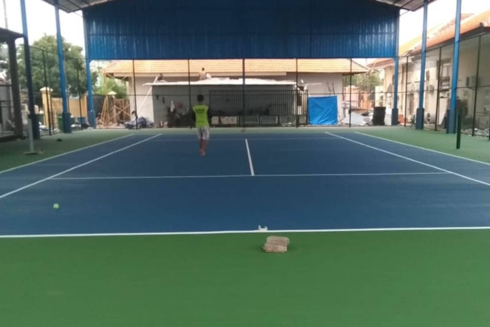 Spesialis Lapangan Tenis